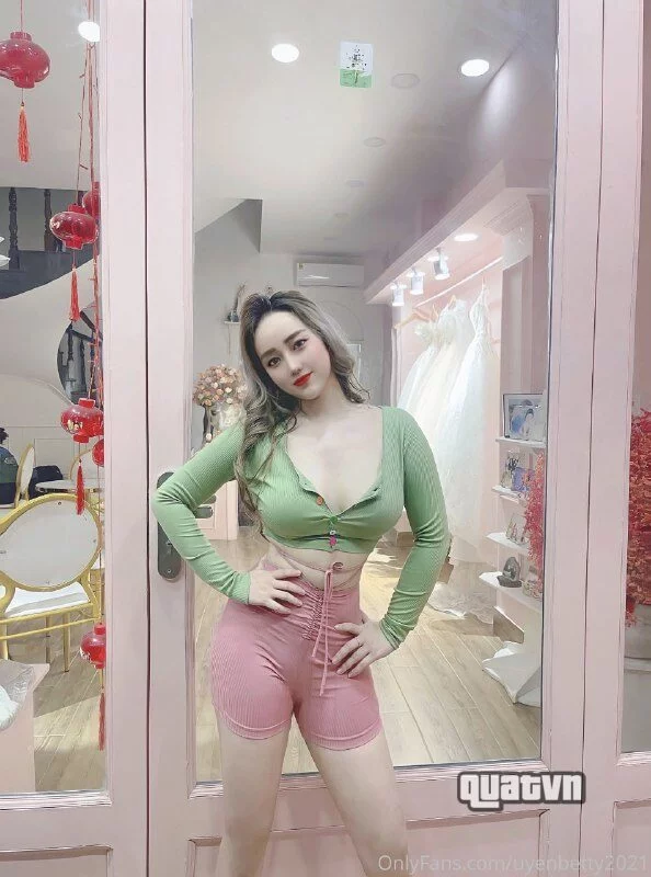 Uyen-Betty-Onlyfans-Leak-207.jpg