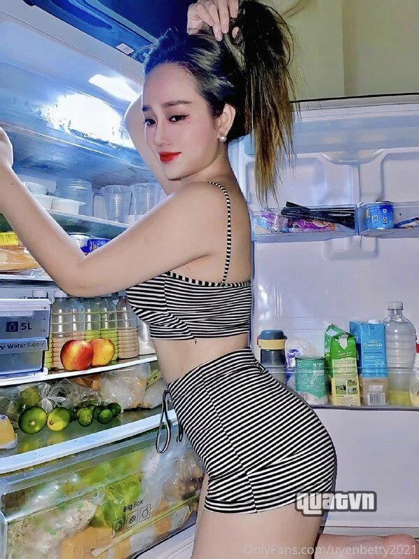 Uyen-Betty-Onlyfans-Leak-210.jpg