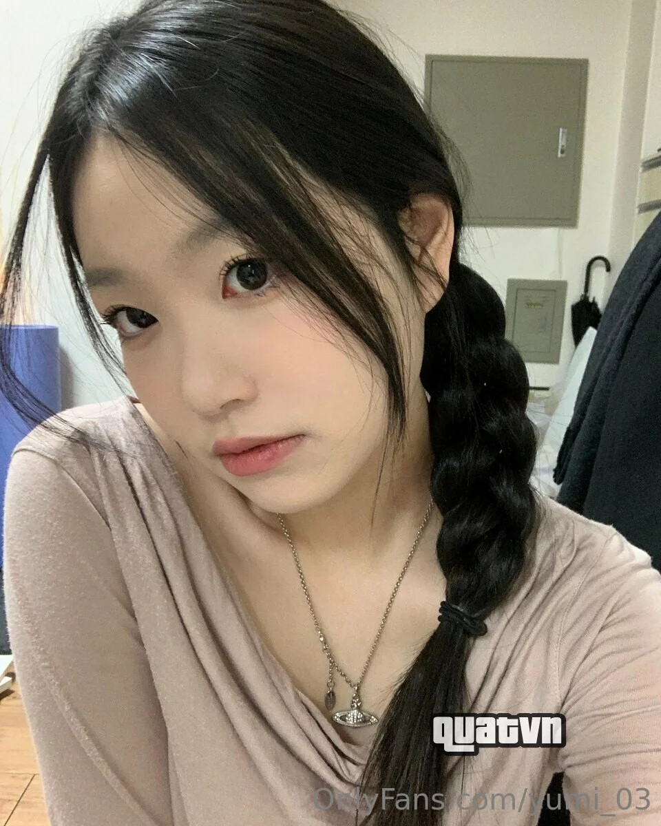Yumi_03-Onlyfans-Leak-45.webp